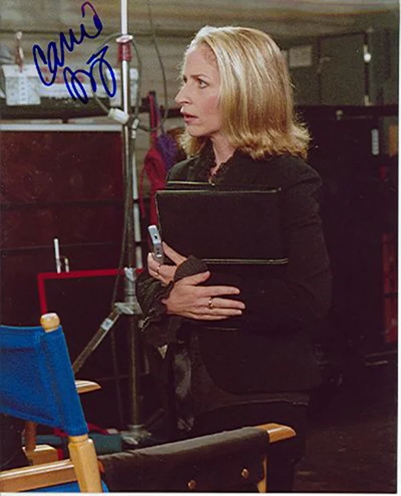 Carrie Aizley autograph
