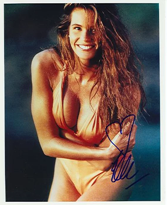Elle MacPherson autograph