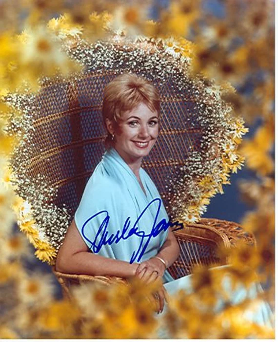 Shirley Jones autograph