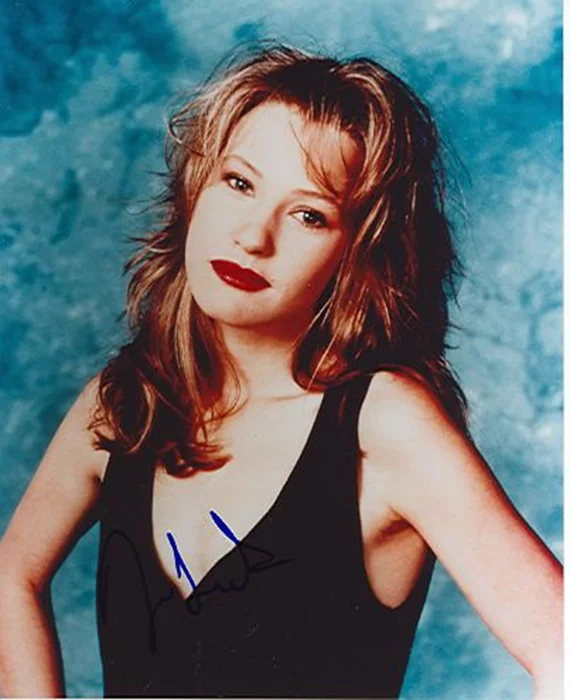 Joey Lauren Adams autograph