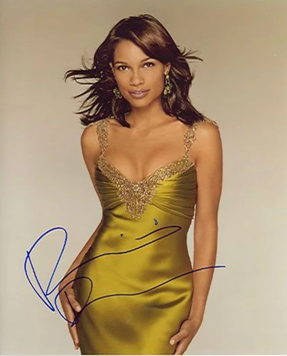 Rosario Dawson autograph