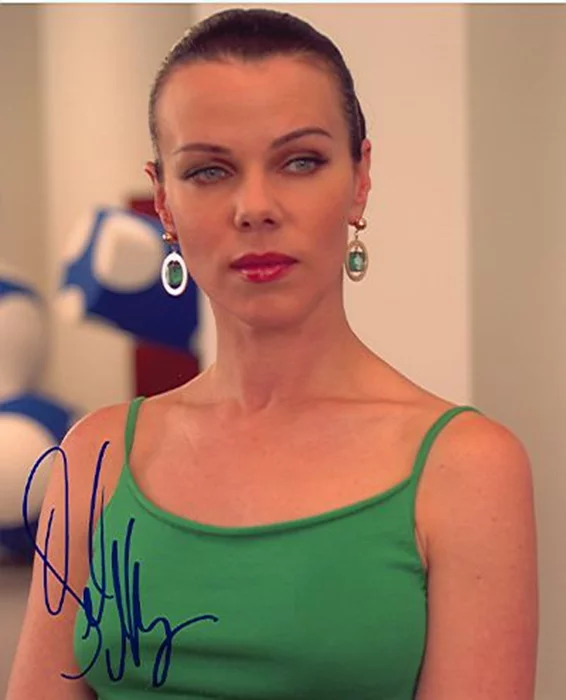 Debi Mazar autograph