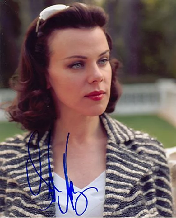 Debi Mazar autograph