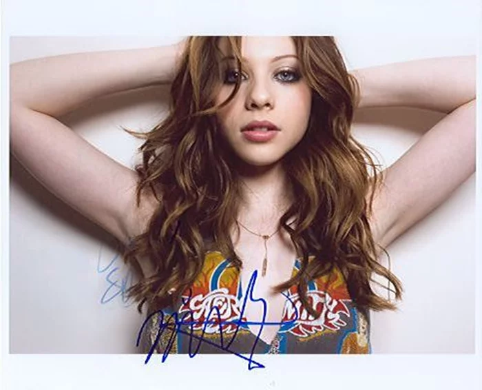 Michelle Trachtenberg autograph