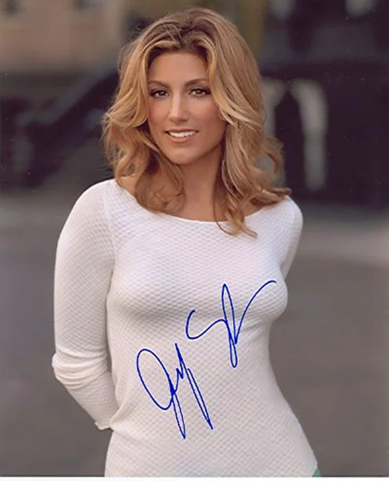 Jennifer Esposito autograph