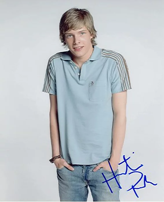 Hunter Parrish autograph