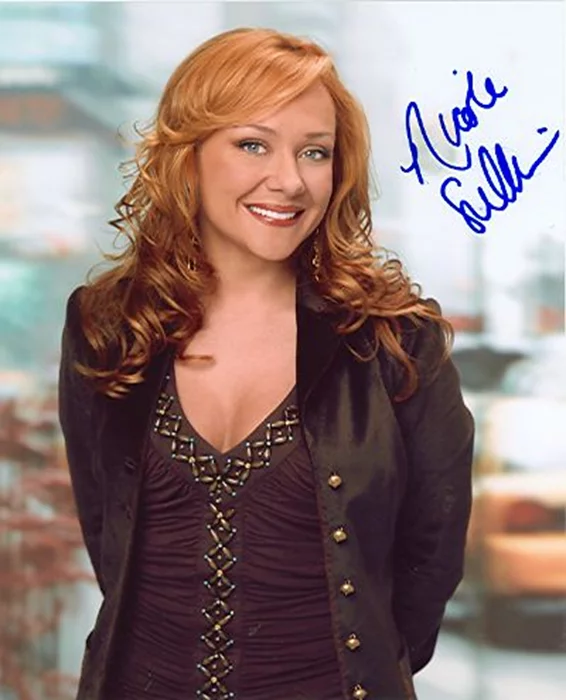 Nicole Sullivan autograph