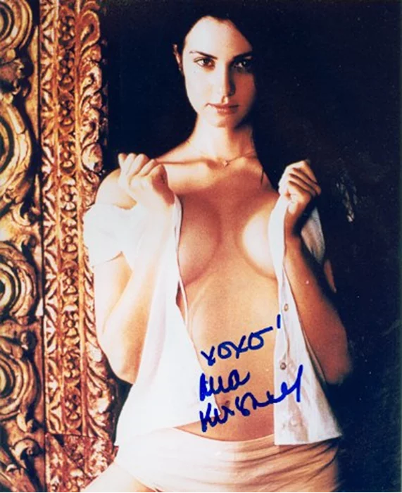 Mia Kirshner autograph