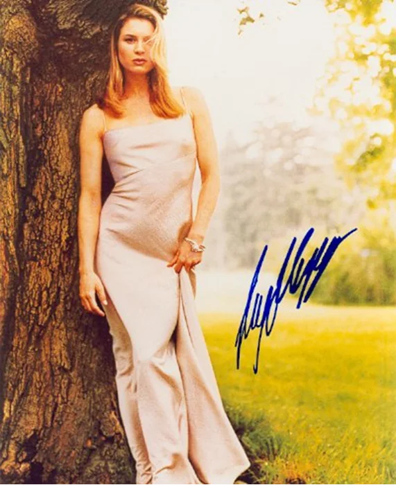 Renee Zellweger autograph