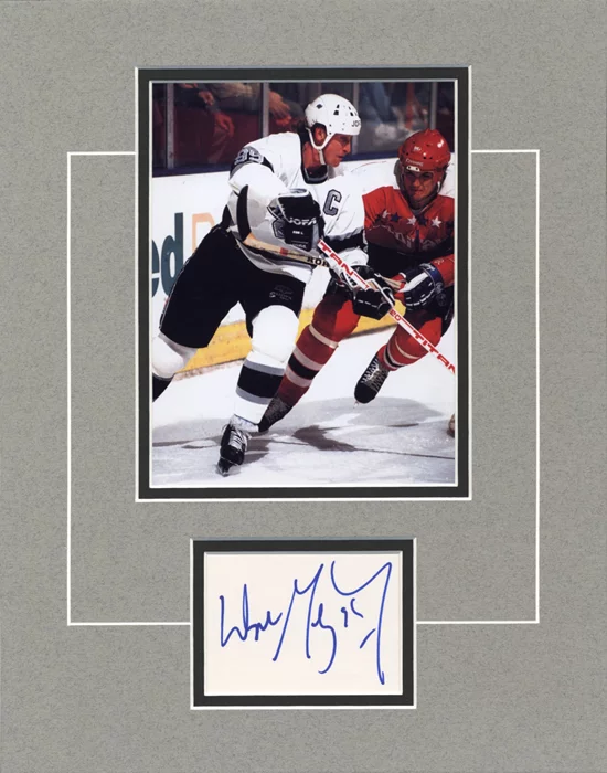 Wayne Gretzky autograph