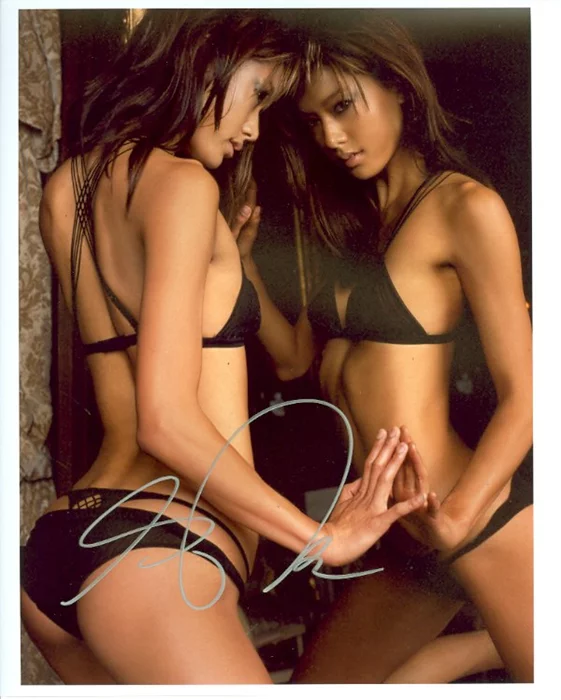 Grace Park autograph