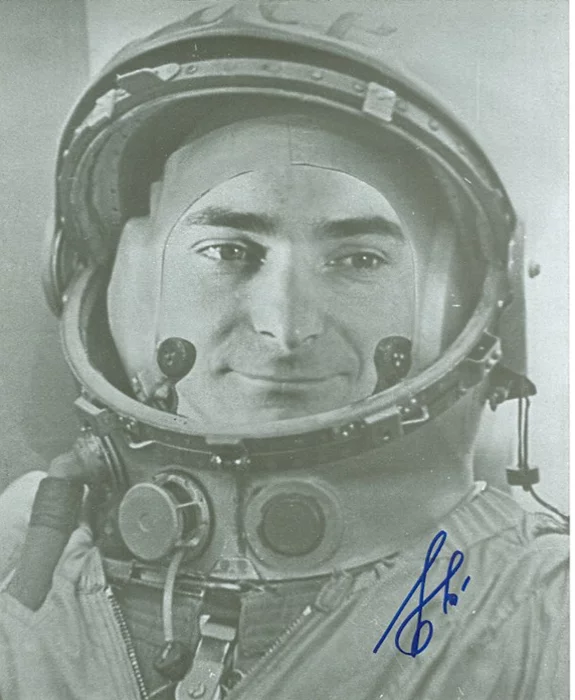 Valery Bykovsky autograph