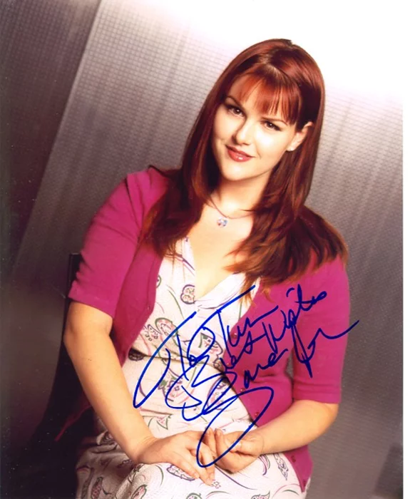Sara Rue autograph