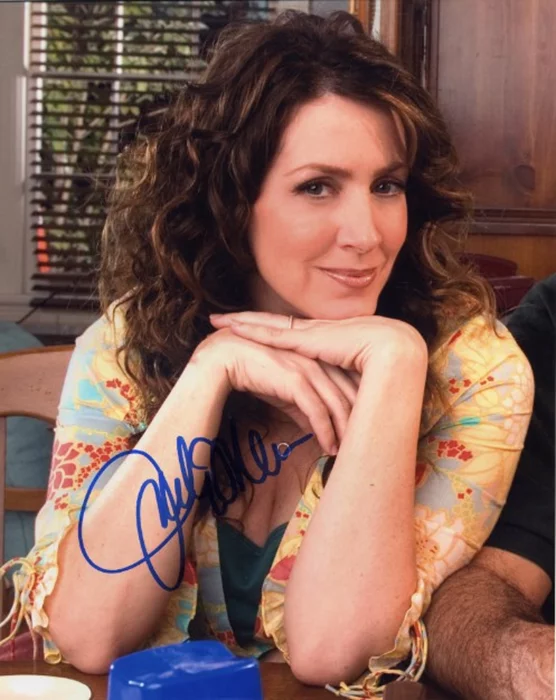 Joely Fisher autograph