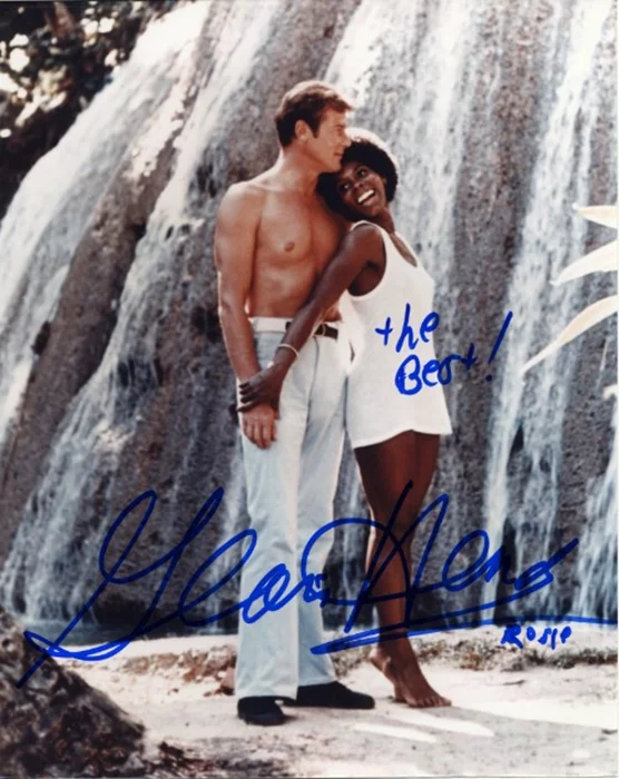 Gloria Hendry autograph