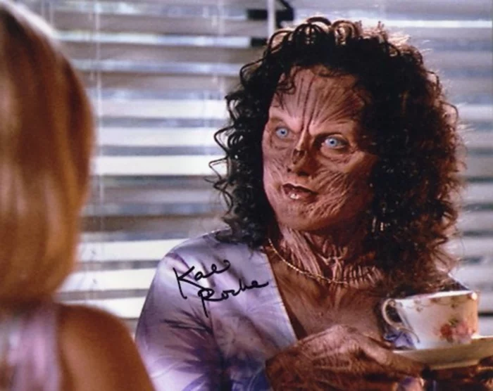 Kali Rocha autograph