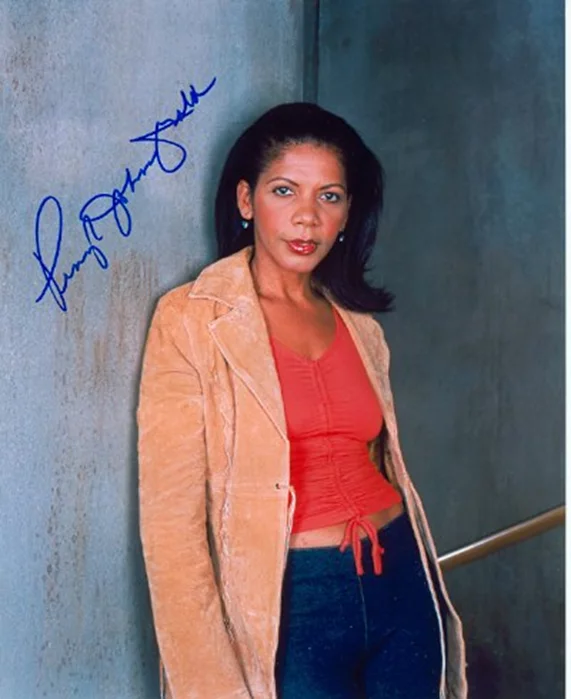 Penny Johnson autograph