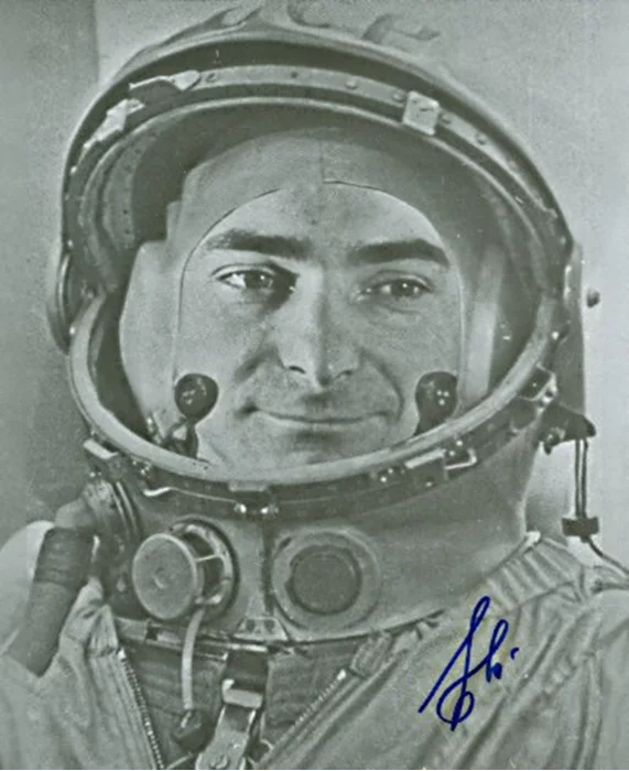 Valery Bykovsky autograph
