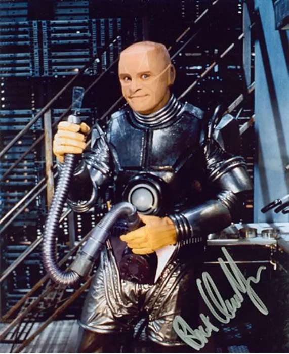Robert Llewellyn autograph