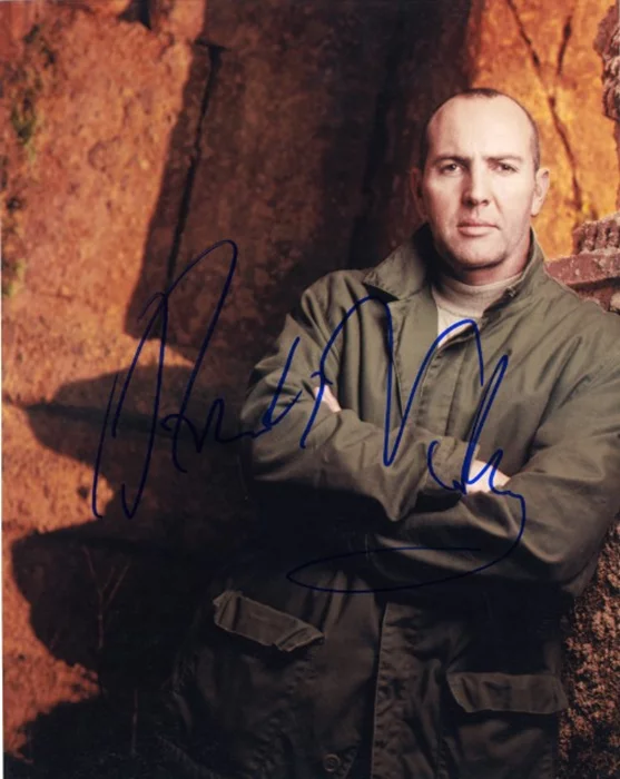 Arnold Vosloo autograph
