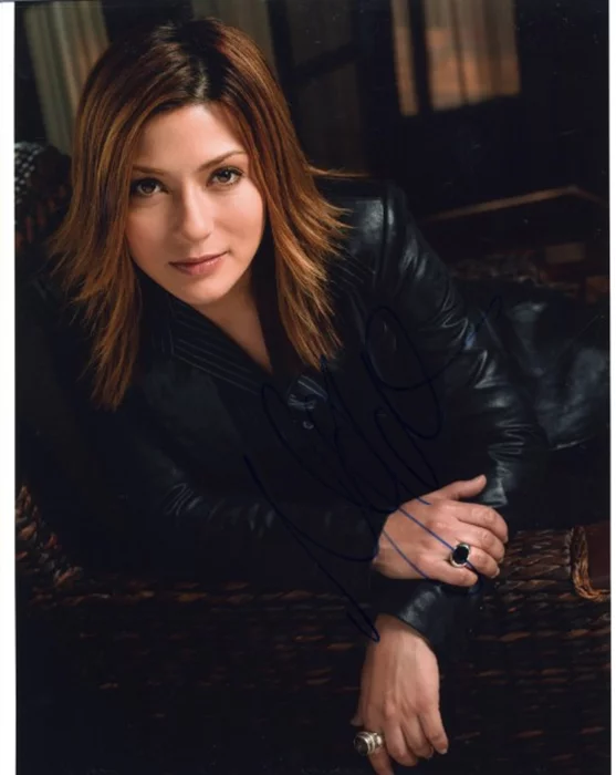Marisol Nichols autograph