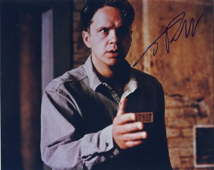 Tim Robbins autograph