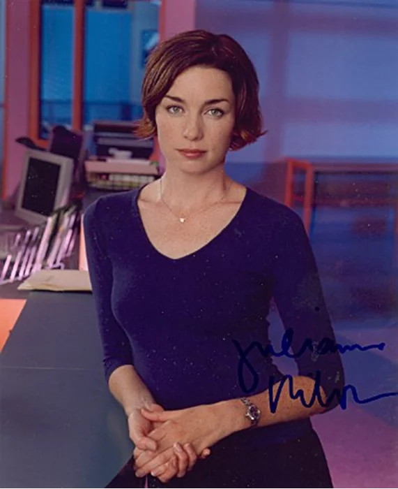 Julianne Nicholson autograph