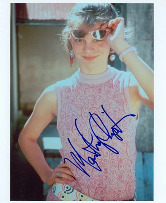 Martha Plimpton autograph