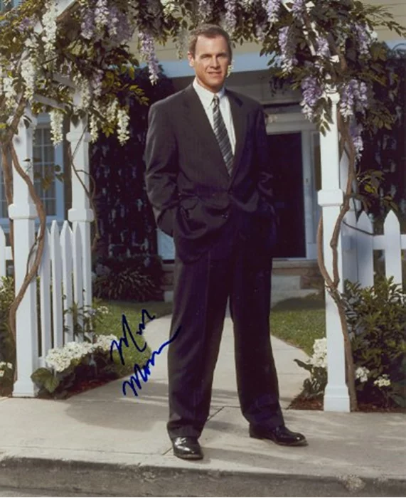 Mark Moses autograph