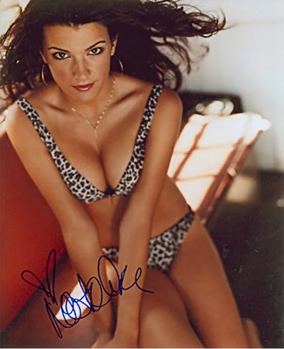 Natalia Cigliuti autograph