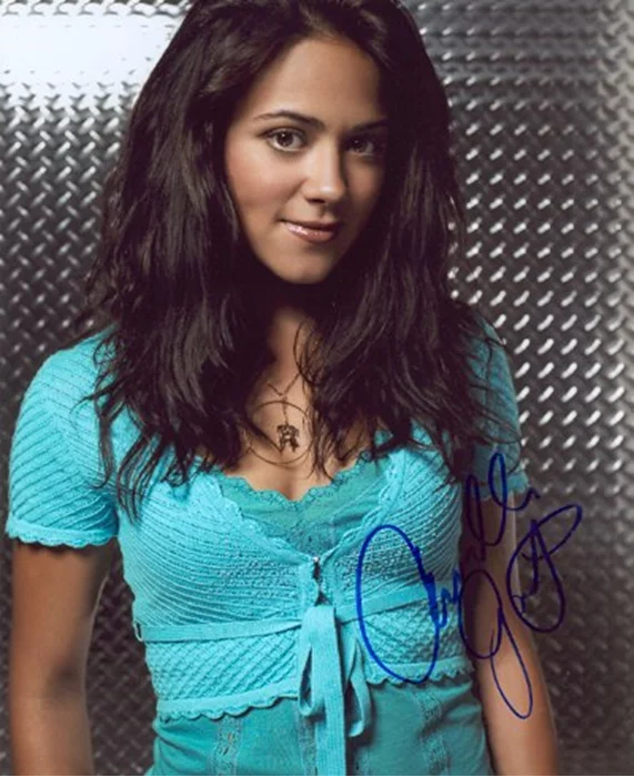 Camille Guaty autograph