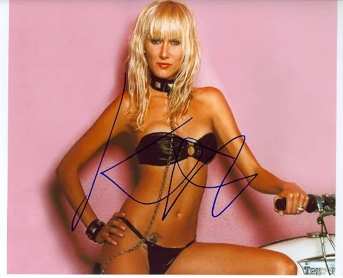 Kim Stewart autograph