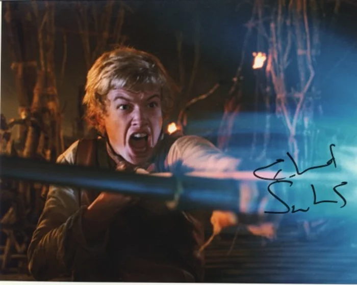 Edward Speleers autograph