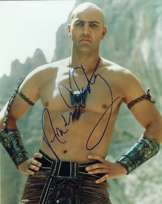 Arnold Vosloo autograph