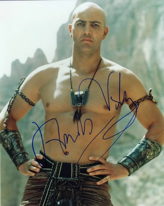 Arnold Vosloo autograph