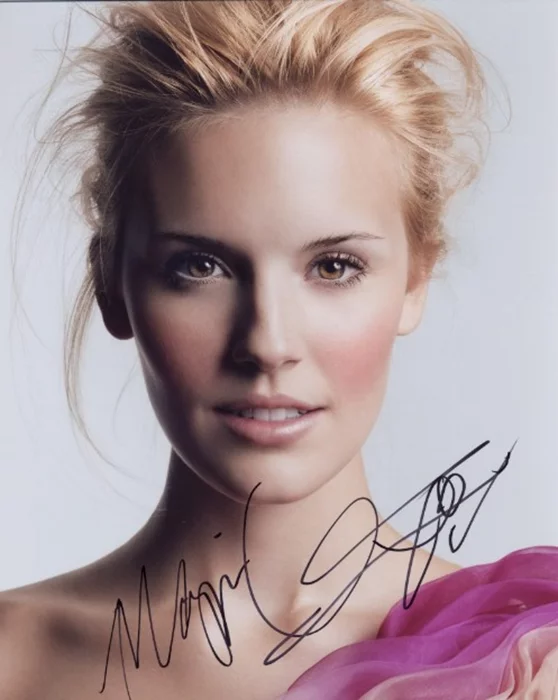 Maggie Grace autograph