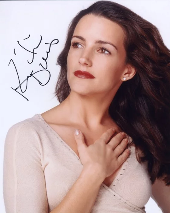 Kristin Davis autograph