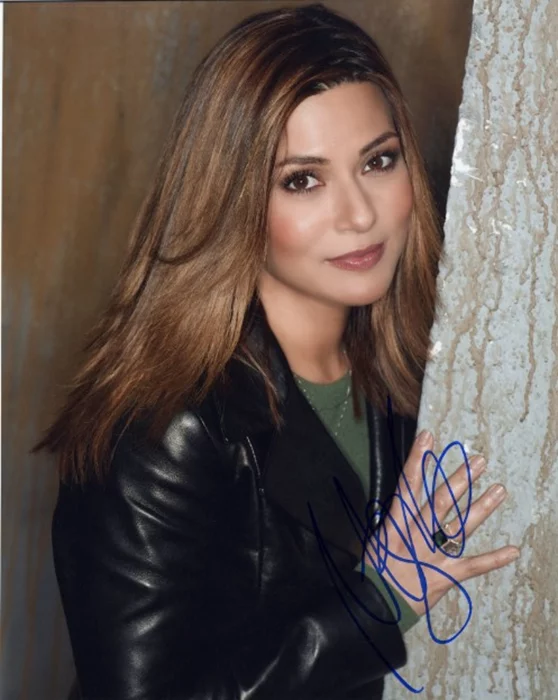 Marisol Nichols autograph