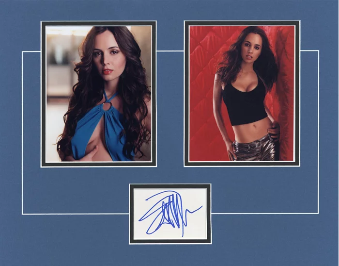 Eliza Dushku autograph