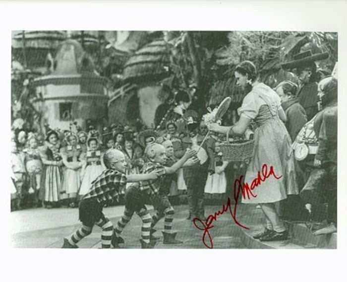 Jerry Maren autograph