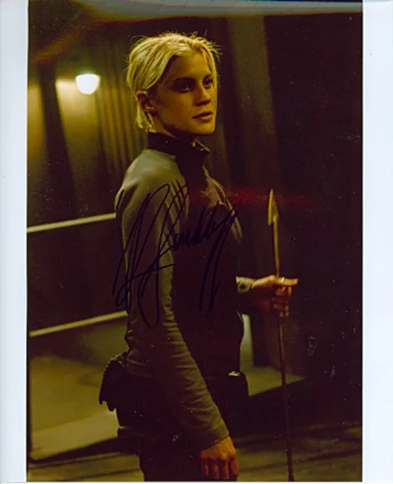 Katee Sackhoff autograph