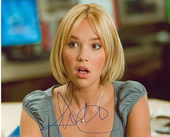 Arielle Kebbel autograph