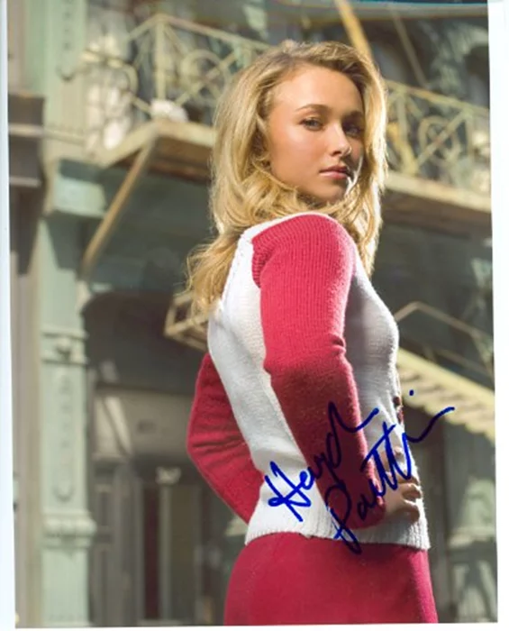 Hayden Panettiere autograph