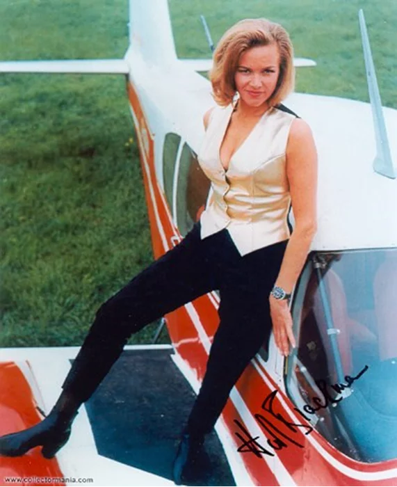 Honor Blackman autograph