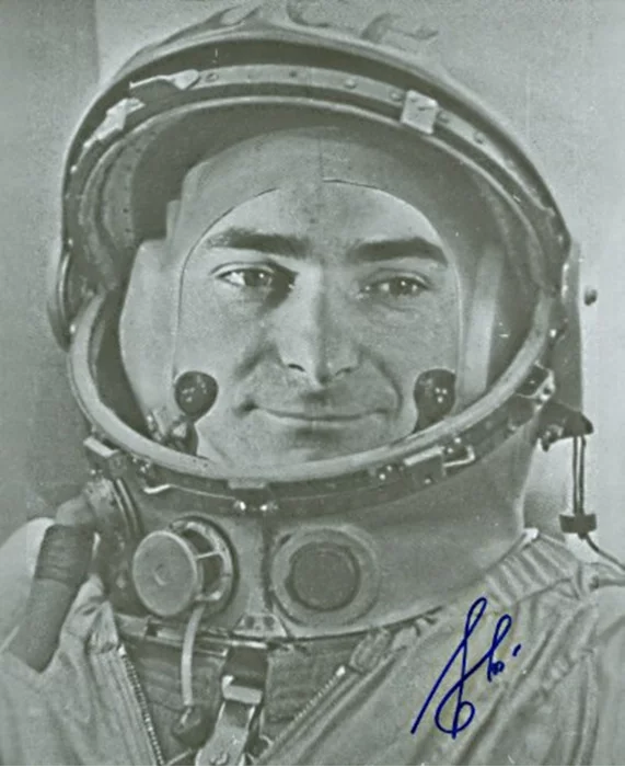 Valery Bykovsky autograph