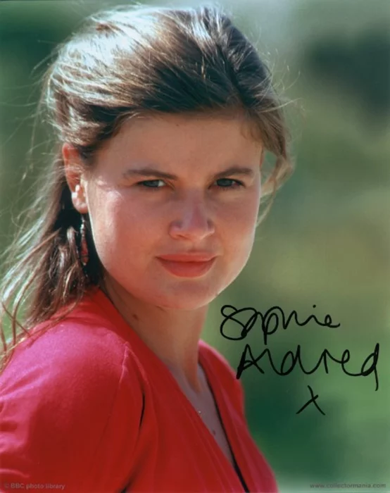 Sophie Aldred autograph