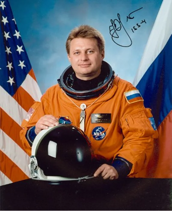 Yuri Onufriyenko autograph
