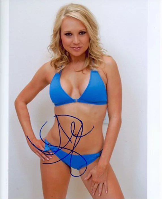 Alana Curry autograph