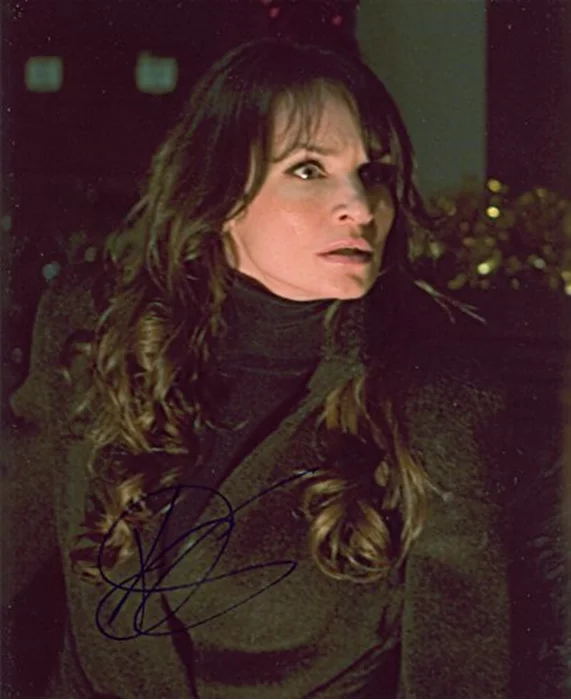 Kristen Cloke autograph