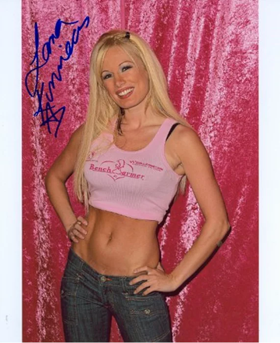 Lana Kinnear autograph